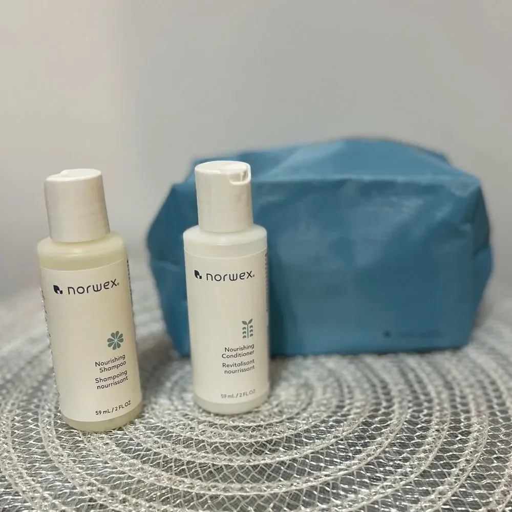 Norwex Travel Shampoo and Conditioner with Travel Bag NWT